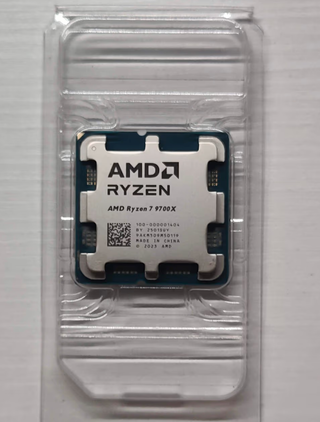 AMD Ryzen 7 9700X NUOVO mai utilizzato!