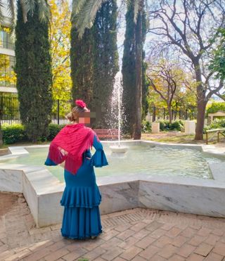 Traje sevillana y complementos