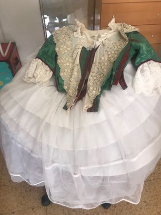 Traje Fallera Verde y Rojo