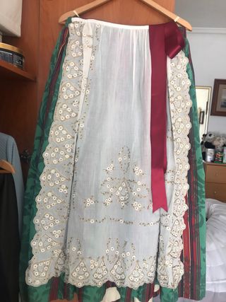 Traje Fallera Verde y Rojo