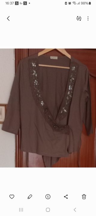 Chaqueta VERDE OSCURO cruzada con pedrería. 