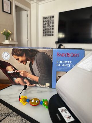Hamaca Babybjörn nueva con juguete