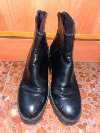 Botines negros lisos Pull