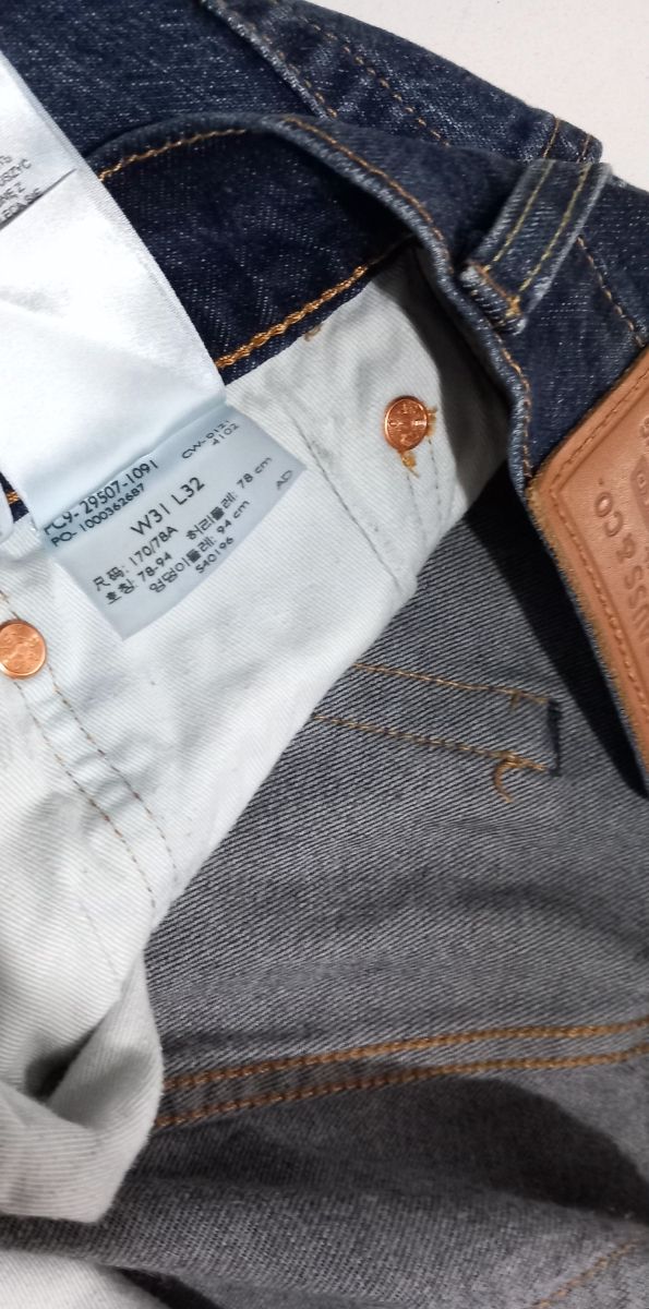 Jeans Levi's Uomo modello 502 tg 44 blu scuro