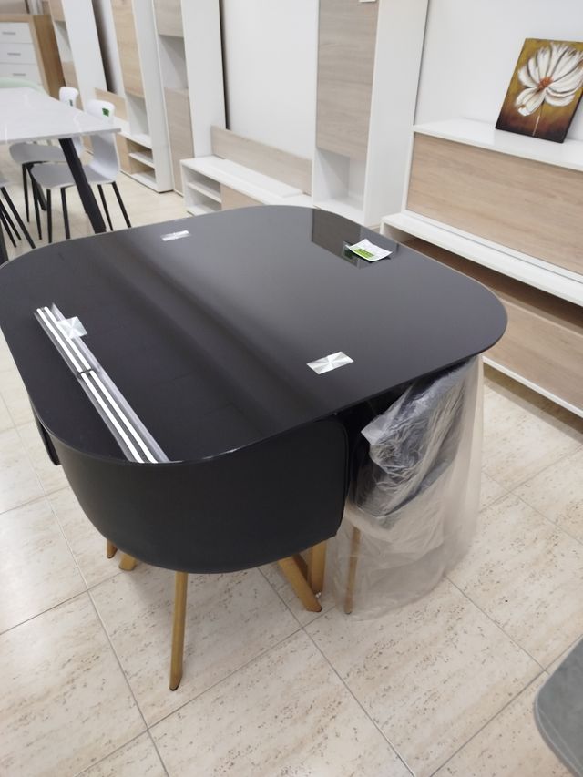 Mesa cristal negra con 4 sillas