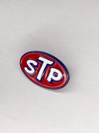 Pin Vintage/Retro STP| Automobilia