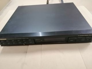 Pioneer Radio AM/FM Tuner-mod. F-791 Turner disque