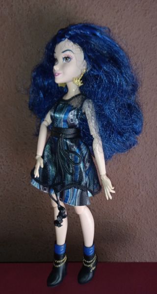 Muñeca Evie Descendientes -Disney