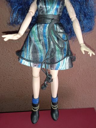 Muñeca Evie Descendientes -Disney