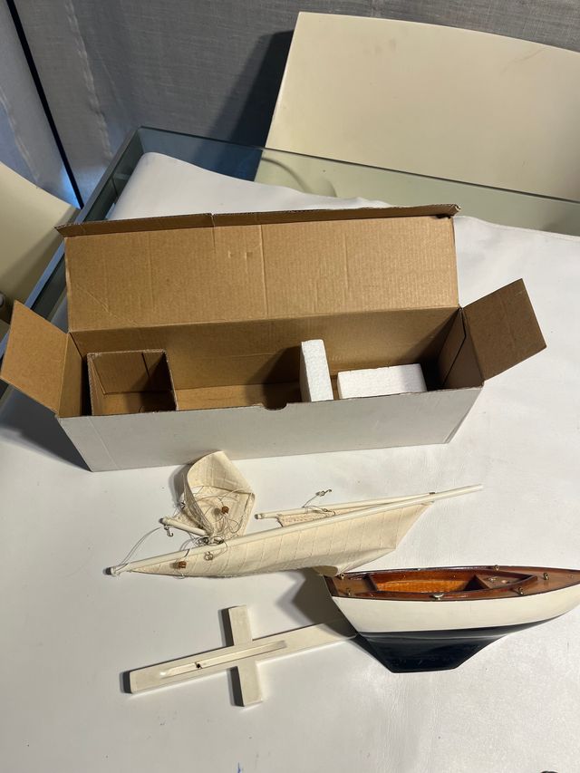 Barco de Vela Clásico AS170 - Authentic Models