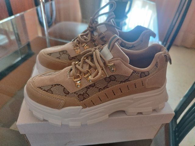 Zapatillas deportivas beige