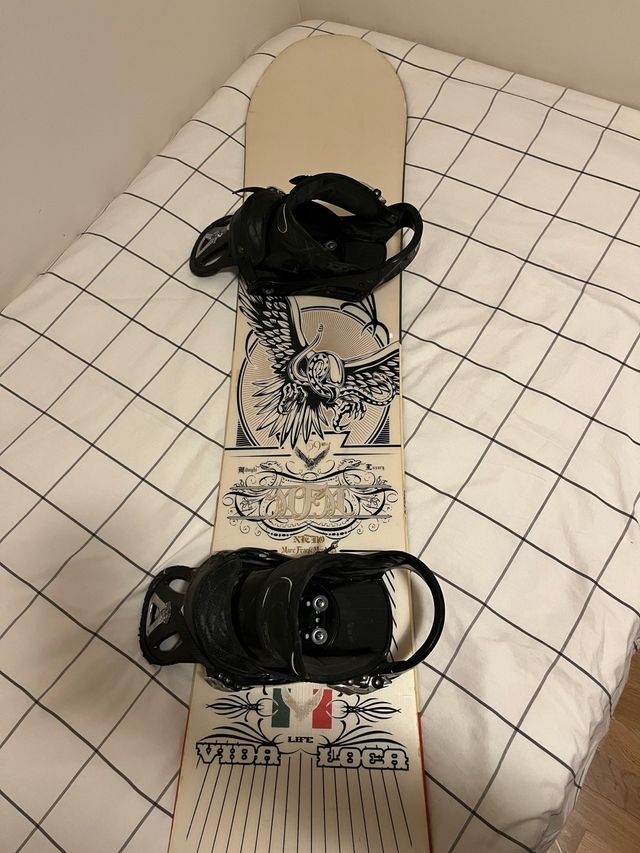 Tabla Snowboard Nitro + Fijaciones Burton