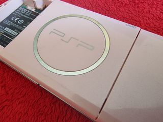 PSP Slim & Lite Rosa - Sony 