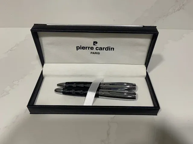 Juego de bolígrafo y roller Pierre Cardin