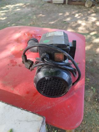 Bomba de agua para pozo bidón alberca buen caudal