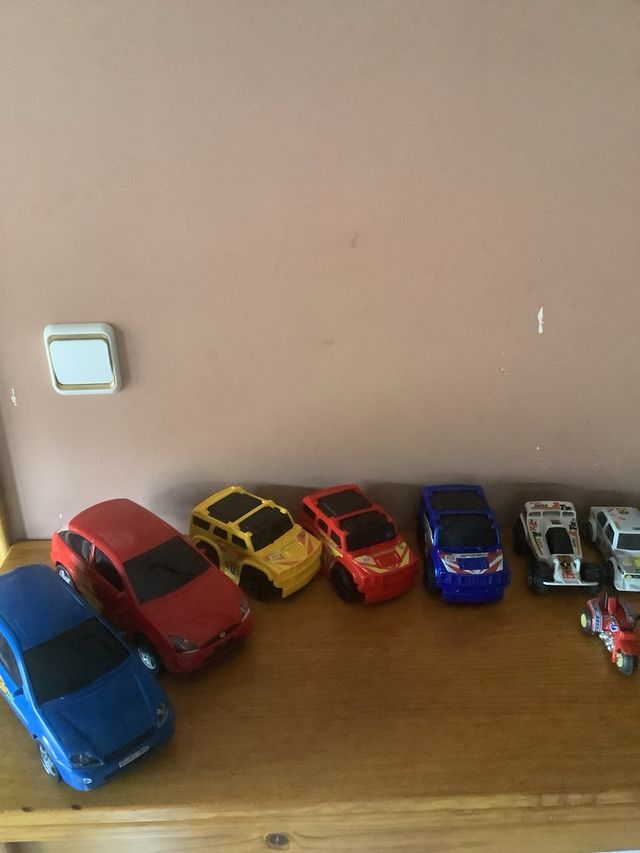 Coches juguete medianos