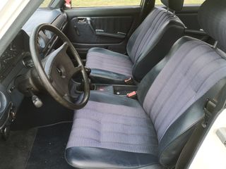 Se vende o alquila Mercedes-Benz W123 200 D (1982)