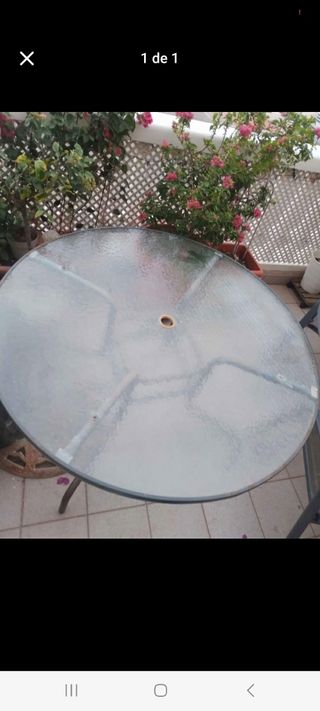Mesa de jardin de cristal
