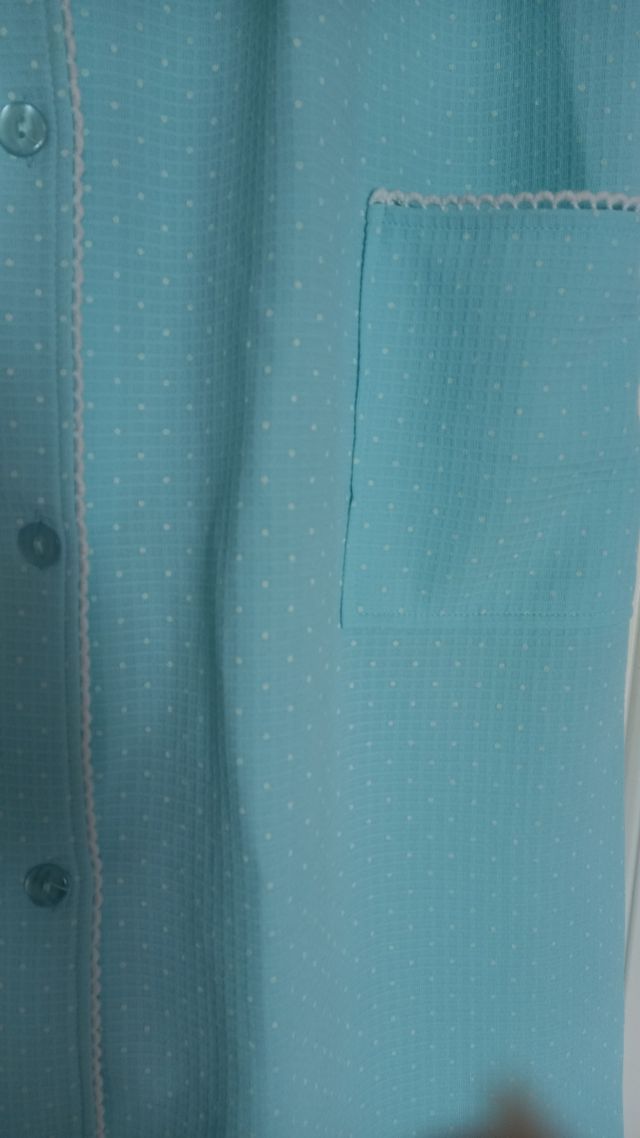 Bata ligera lunares - Talla L