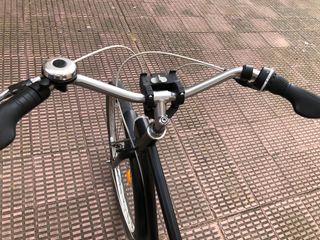Bicicleta paseo retro negra