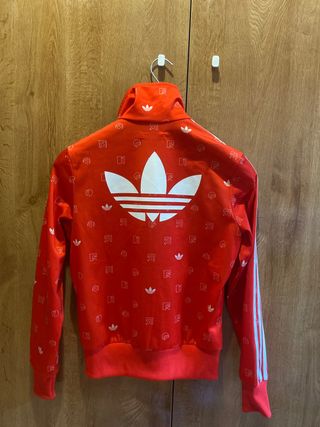 Chaqueta adidas roja