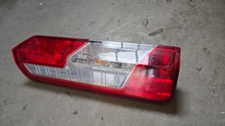 Piloto trasero izquierdo ford transit