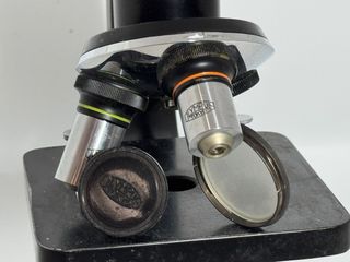 Microscopio Olympus Vintage con estuche