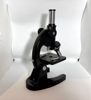 Microscopio Olympus Vintage con estuche