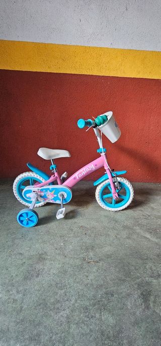 Bicicleta infantil de niña hasta 4-5 años