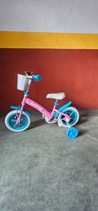 Bicicleta infantil de niña hasta 4-5 años
