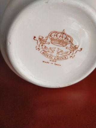 Azucarero y jarra Royal China, porcelana