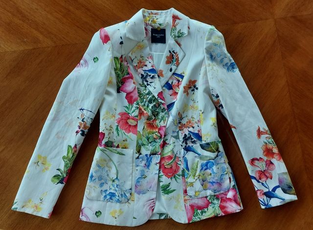 Blazer lino fino. Marciano by Guess 36.