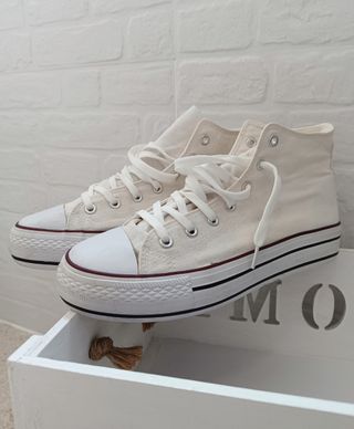 Zapatillas tipo Converse Mujer N°39 (2 Modelos)