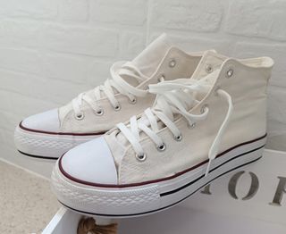 Zapatillas tipo Converse Mujer N°39 (2 Modelos)