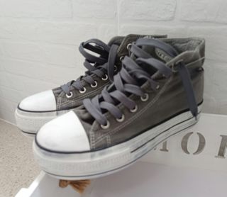 Zapatillas tipo Converse Mujer N°39 (2 Modelos)