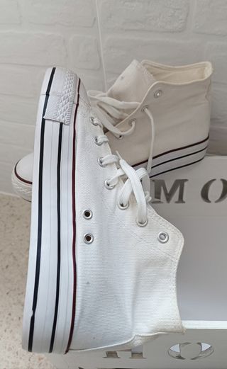 Zapatillas tipo Converse Mujer N°39 (2 Modelos)