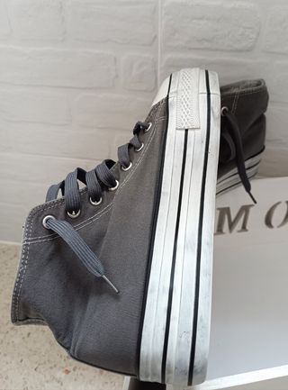Zapatillas tipo Converse Mujer N°39 (2 Modelos)