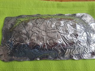 BANDEJA RECTANGULAR DE METAL - PELTRE - VINTAGE.