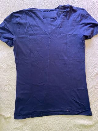 Camiseta Zara bolsillo tachuelas 