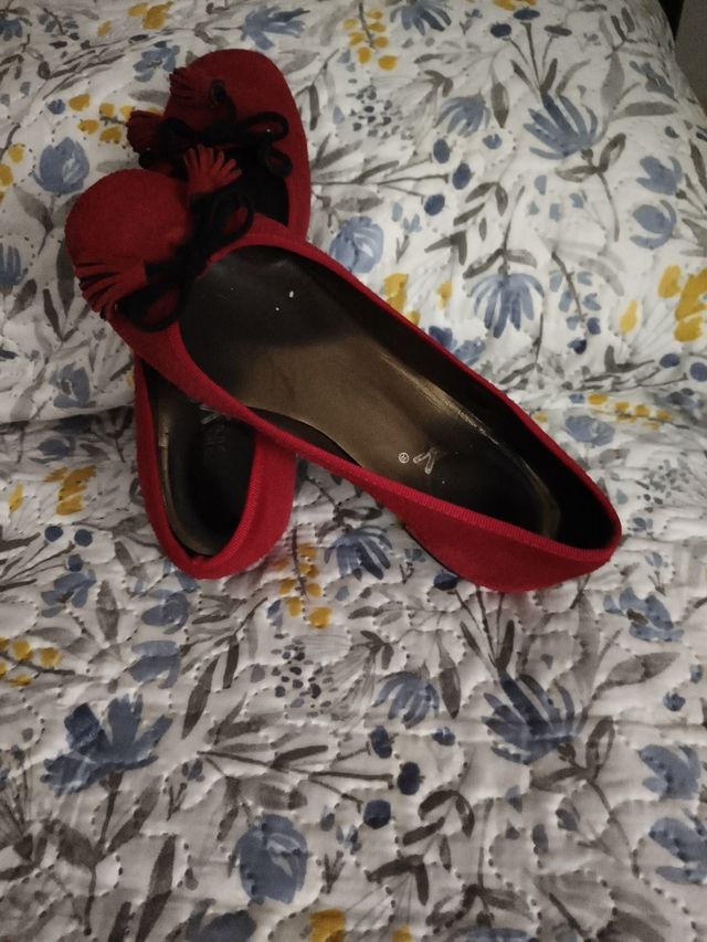 Merceditas rojo, planas muy cómodas, rojo apagado