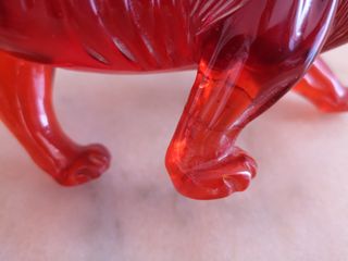 Figura León Resina China Antigua