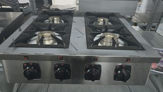 Cocina de 4 fuegos sobremesa