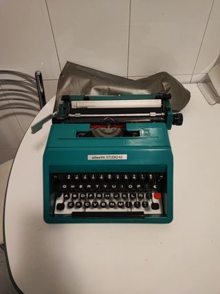 Olivetti Studio 45 - Máquina de escribir