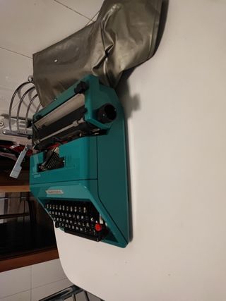 Olivetti Studio 45 - Máquina de escribir