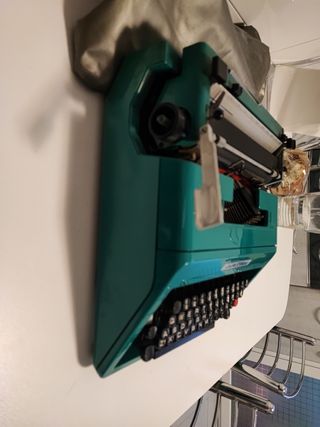Olivetti Studio 45 - Máquina de escribir