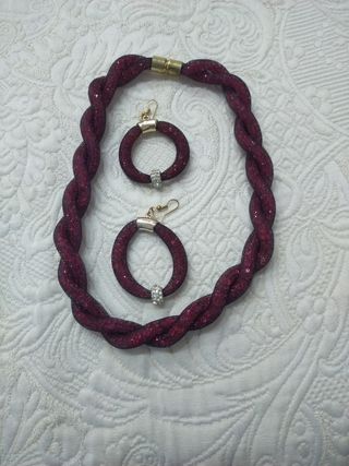 Collana più orecchini