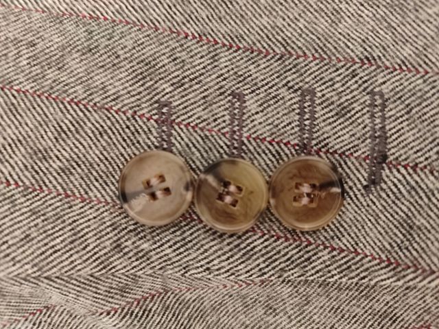 Traje Roberto Verino. Medidas en la descripción.