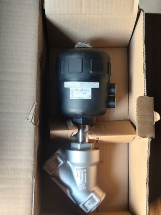 Válvula asiento inclinada Burkert 2Vias