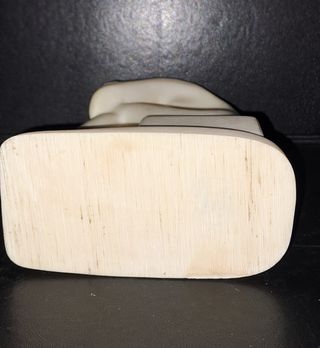 Scultura moderna in pietra realizzata in