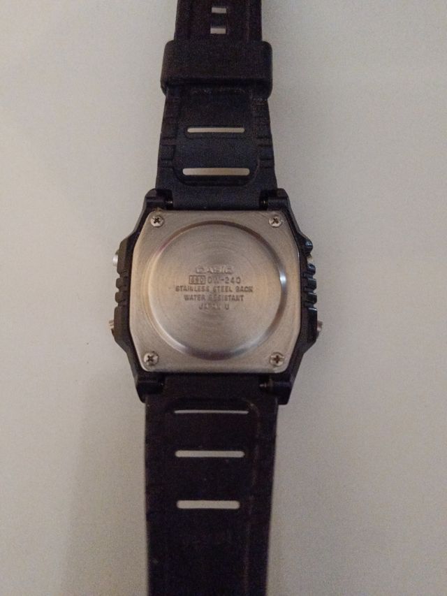 Reloj Casio DW-240 vintage